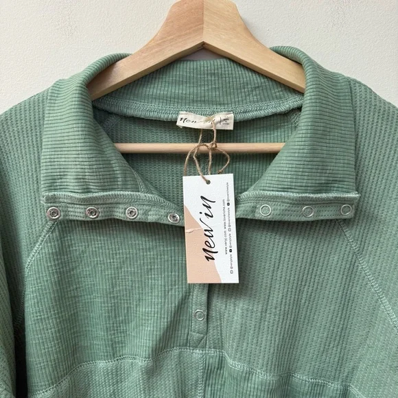 Boutique NWT Sage Green Long Sleeve - Picture 2 of 9